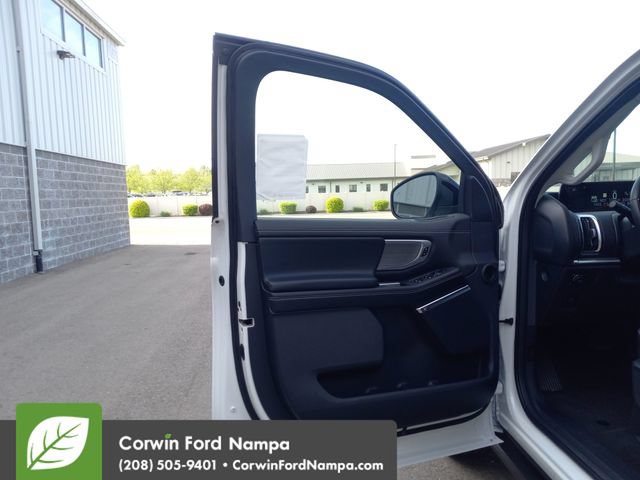 New 2026 Ford Expedition Platinum w/ Driver's Package AWD/4WD image 10