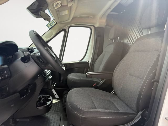 Used 2025 RAM ProMaster 2500 w/ U-Haul Equipment Group FWD image 9