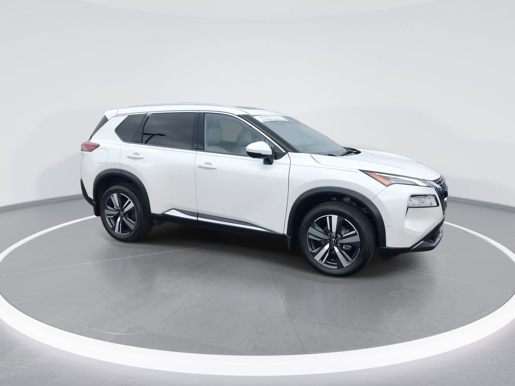 Used 2023 Nissan Rogue SL w/ SL Premium Package image 2