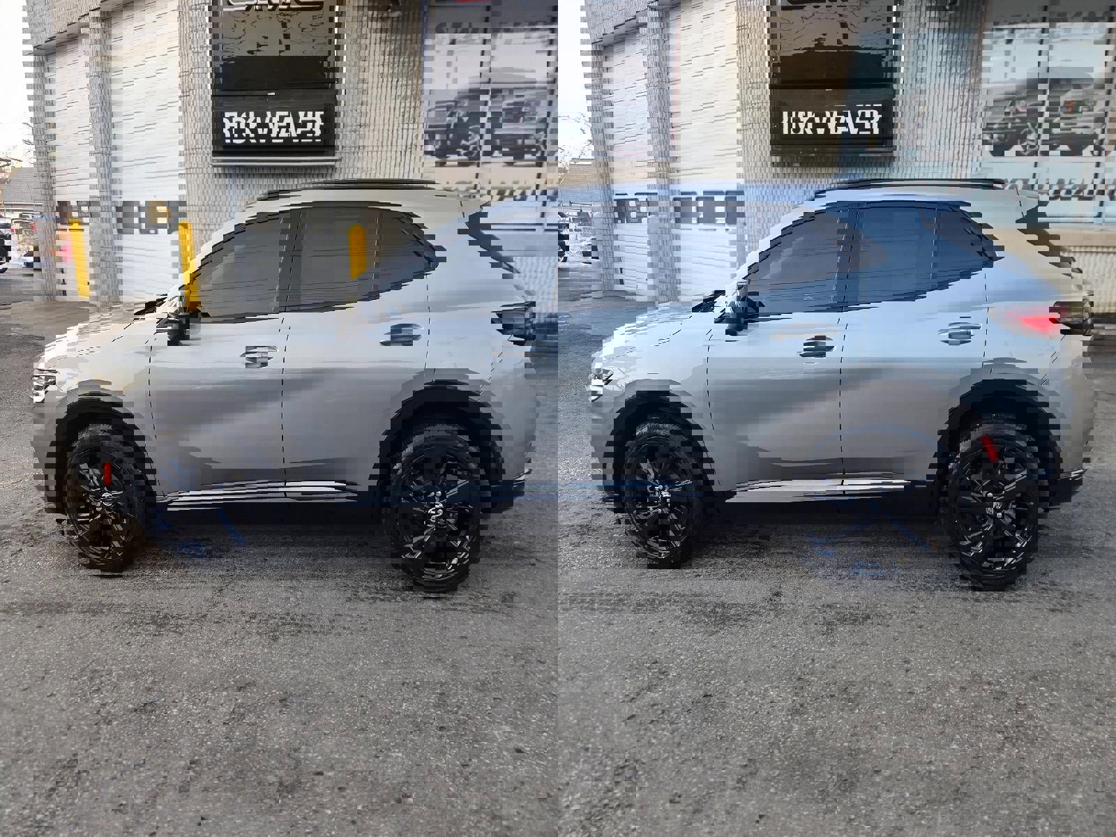 Certified 2023 Buick Envision Essence w/ Sport Touring Package image 6