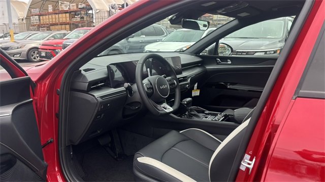 Used 2025 Kia K5 GT-Line image 9