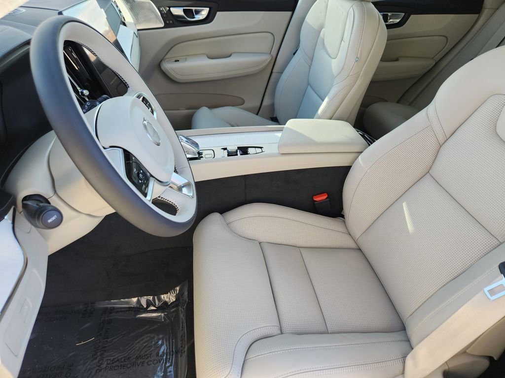 New 2026 Volvo XC60 B5 Ultra w/ Climate Package image 5