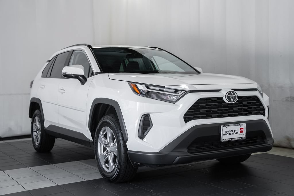 Used 2025 Toyota RAV4 XLE w/ Convenience Package AWD/4WD image 1