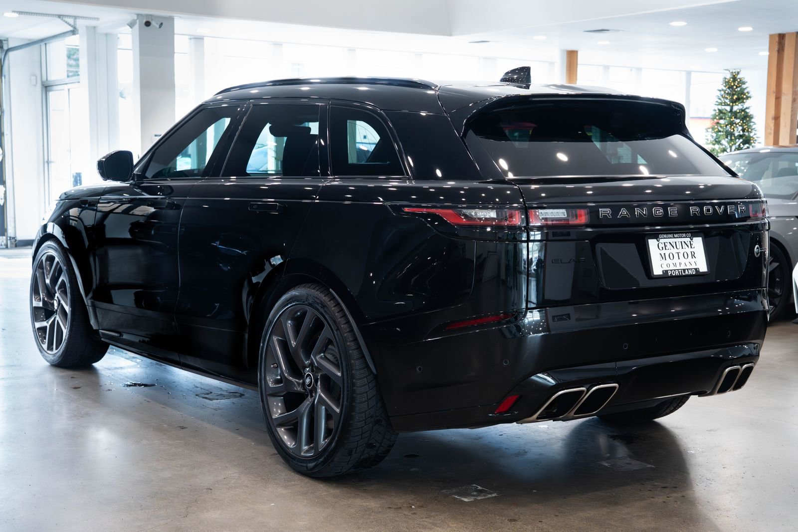 Used 2020 Land Rover Range Rover Velar SV Autobiography Dynamic image 6