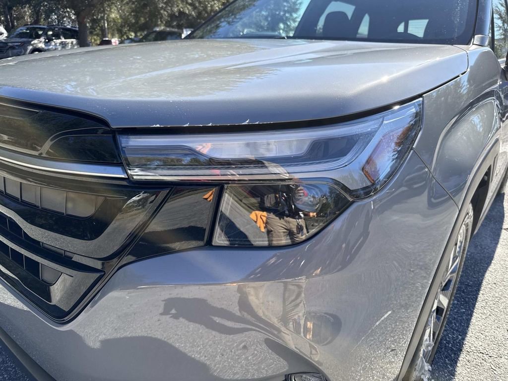 New 2025 Subaru Forester Touring image 9