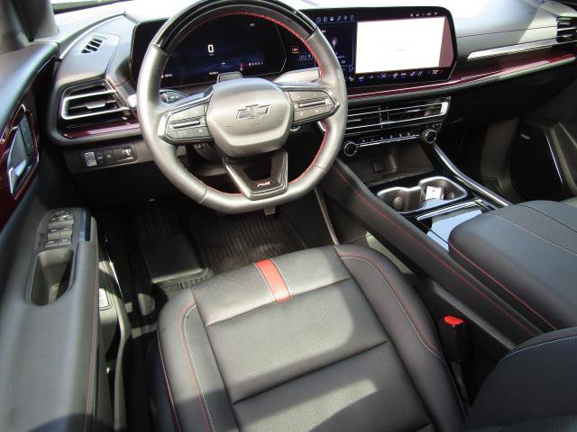 Used 2024 Chevrolet Traverse RS FWD image 2