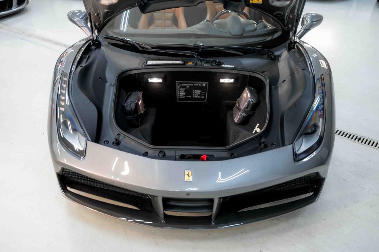 Used 2018 Ferrari 488 Spider image 83