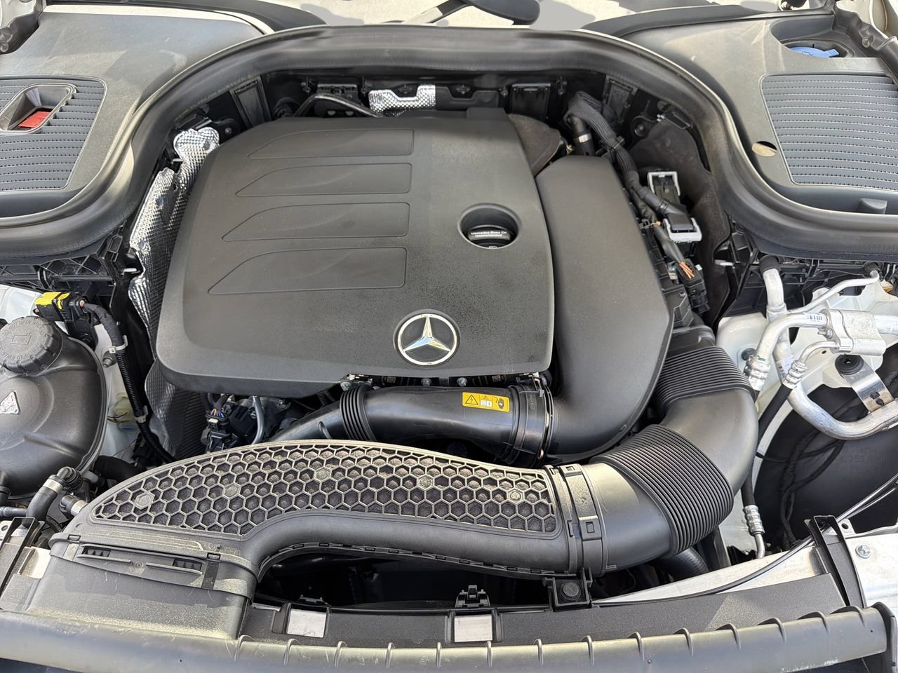 Used 2021 Mercedes-Benz GLC 300 image 11
