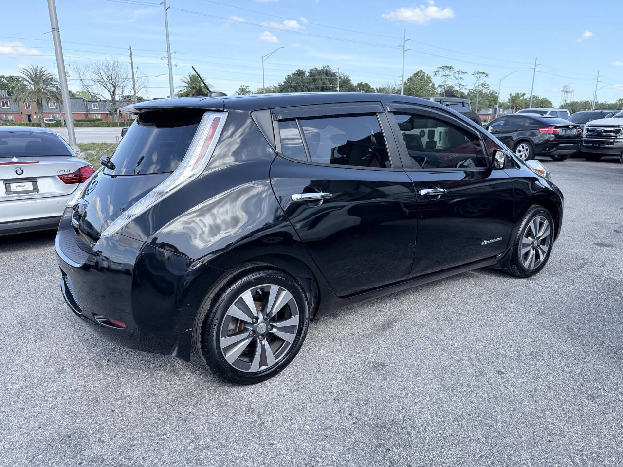 Used 2015 Nissan Leaf SL w/ Premium Package image 6