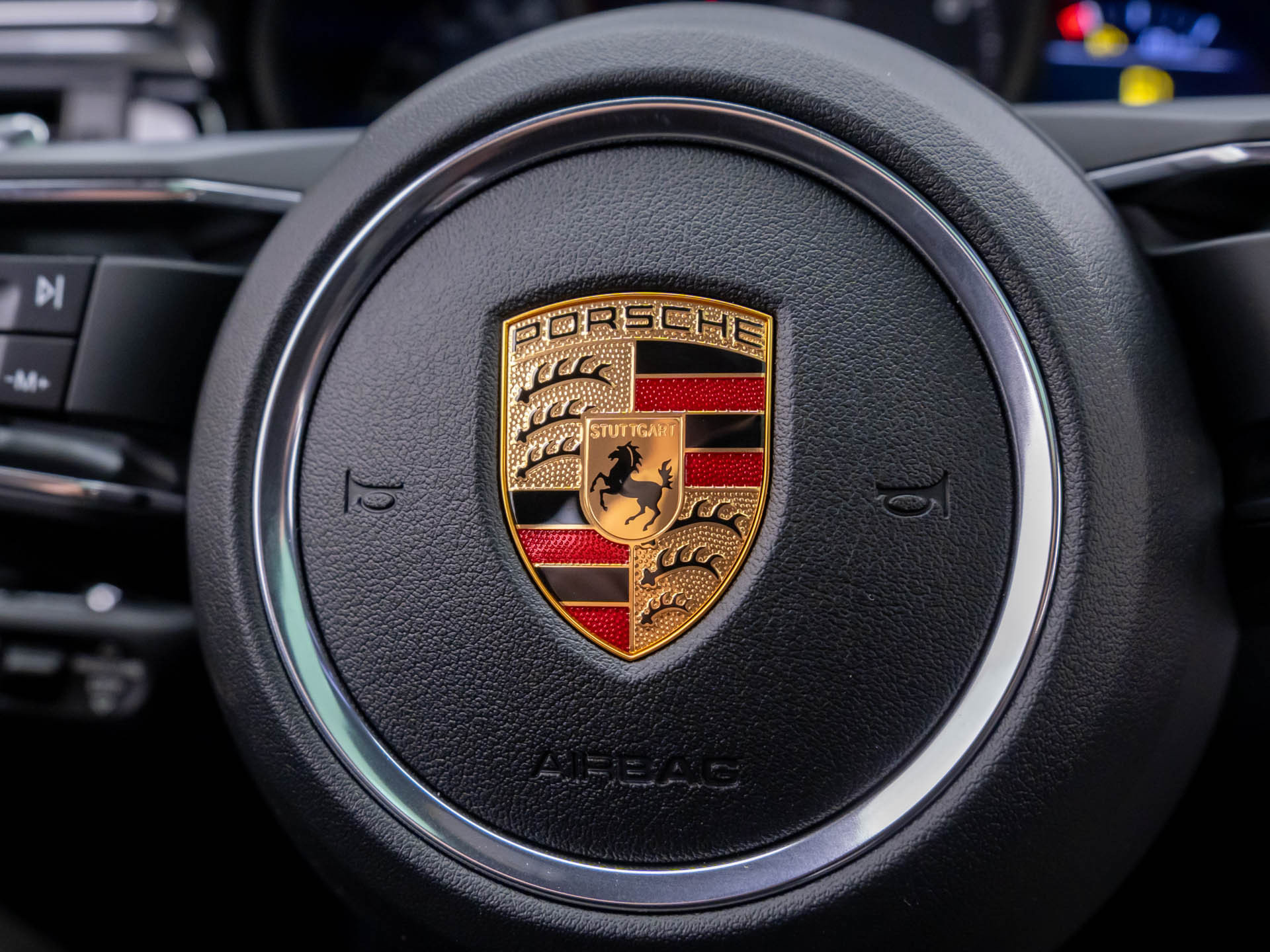 Certified 2026 Porsche Macan AWD/4WD image 30