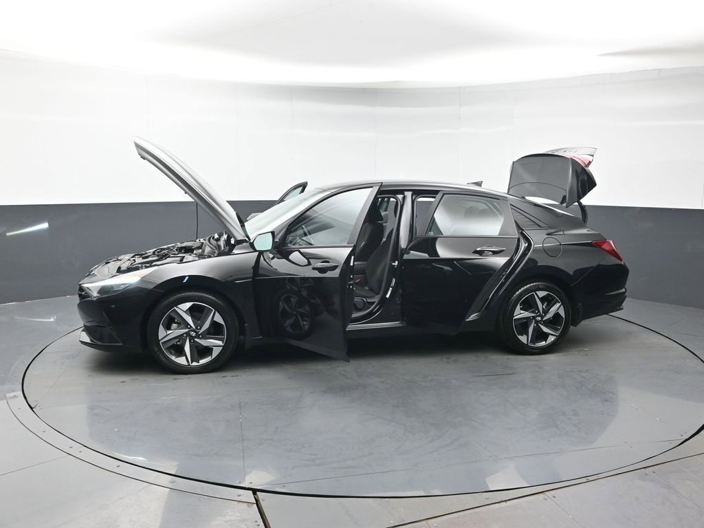 Used 2023 Hyundai Elantra SEL w/ Convenience Package FWD image 41