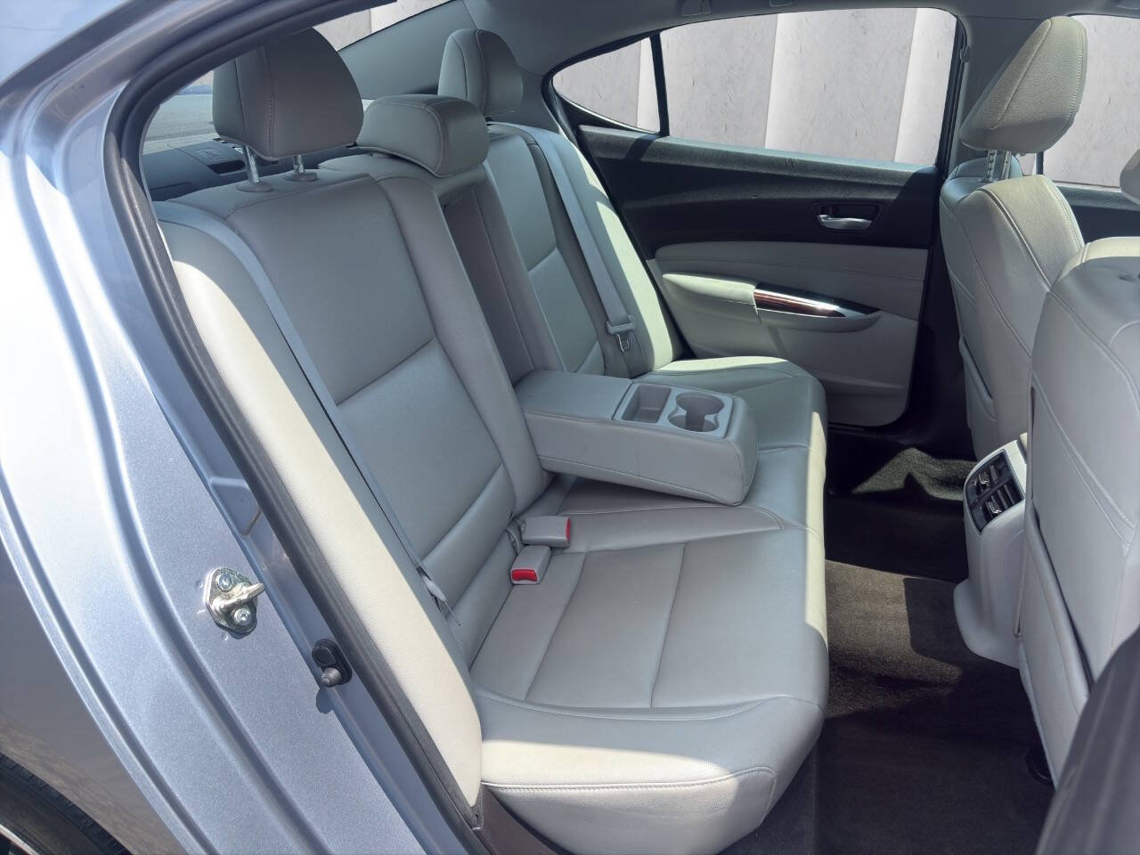 Used 2016 Acura TLX FWD image 19
