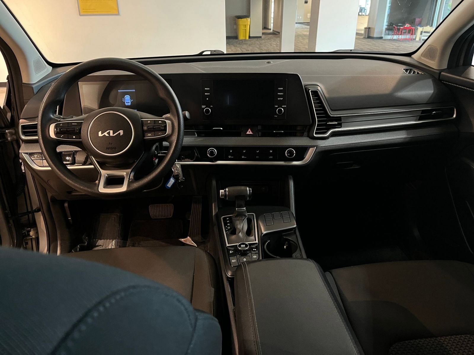 Used 2024 Kia Sportage LX FWD image 33