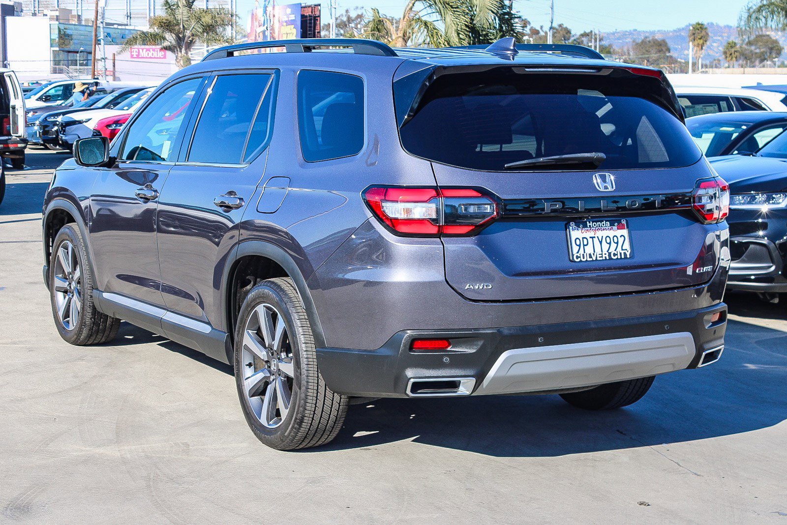 Used 2023 Honda Pilot Elite image 7