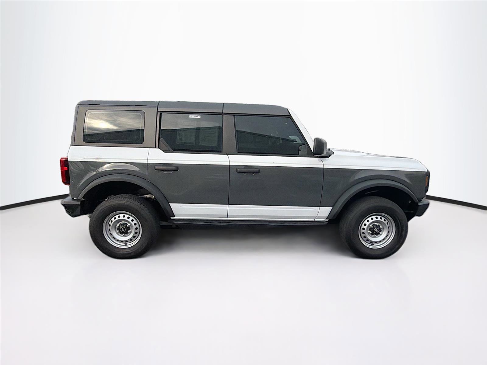 Used 2025 Ford Bronco 4-Door image 8