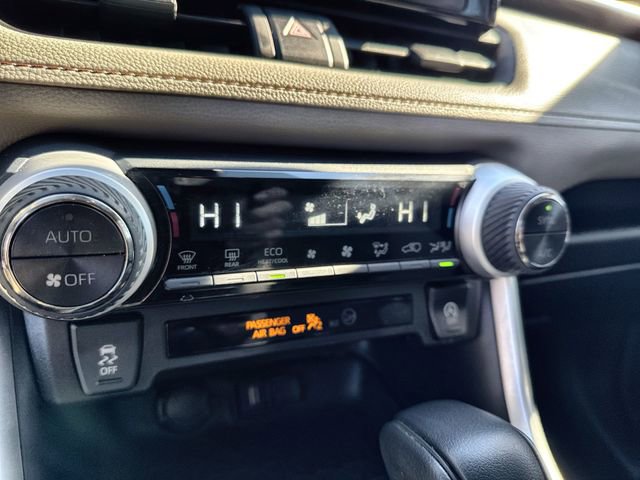 Used 2020 Toyota RAV4 XLE image 27