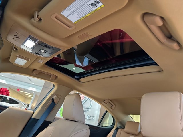 New 2025 Lexus ES 350 w/ Premium Package image 15