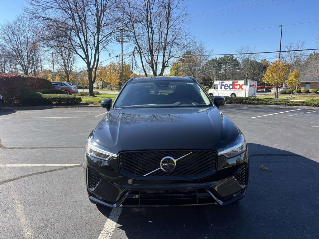 New 2026 Volvo XC60 B5 Plus w/ Protection Package Premier image 2