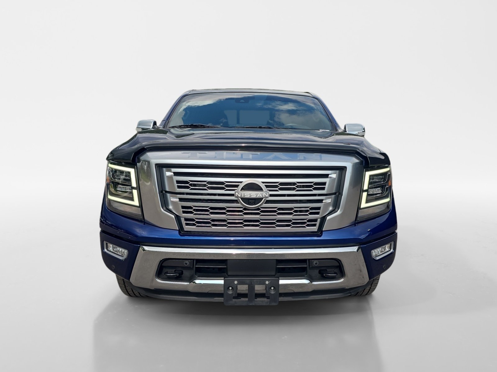 Certified 2023 Nissan Titan Platinum Reserve w/ Moonroof Package AWD/4WD image 9