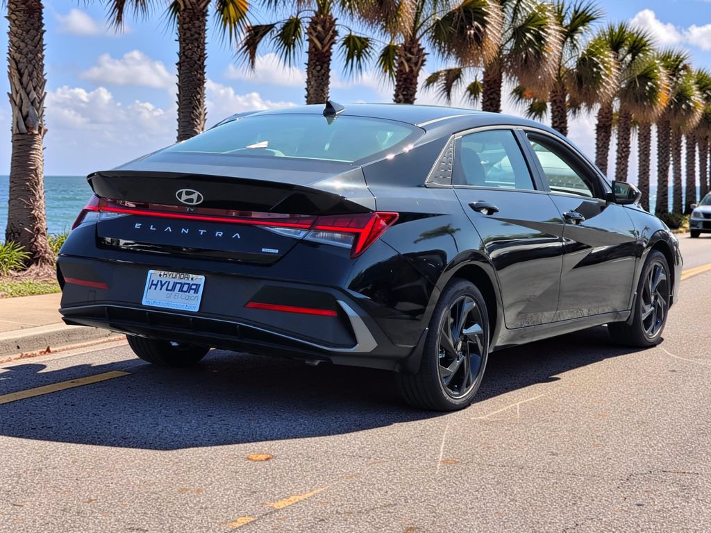 New 2026 Hyundai Elantra Sport FWD image 5