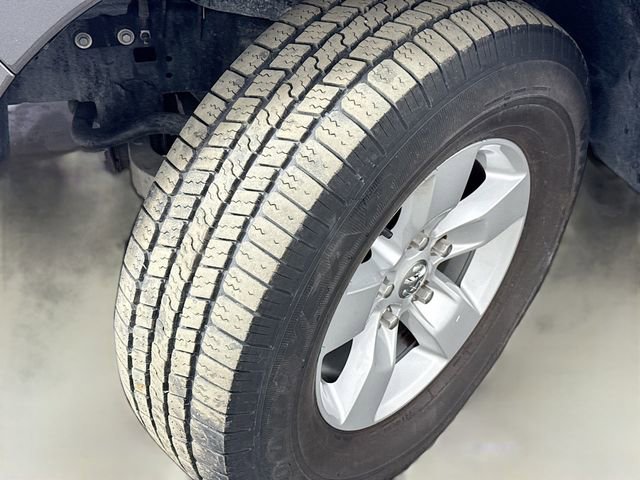 Used 2021 RAM 1500 Classic SLT w/ Electronics Group RWD image 38