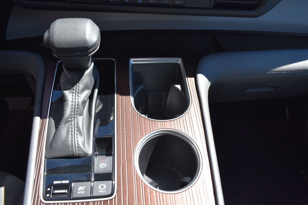 Certified 2024 Toyota Sienna LE AWD/4WD image 13