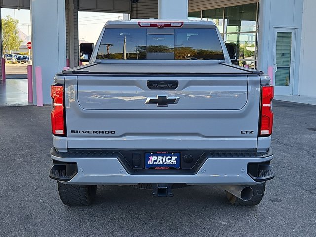 Used 2024 Chevrolet Silverado 2500 LTZ w/ LTZ Plus Package AWD/4WD image 6