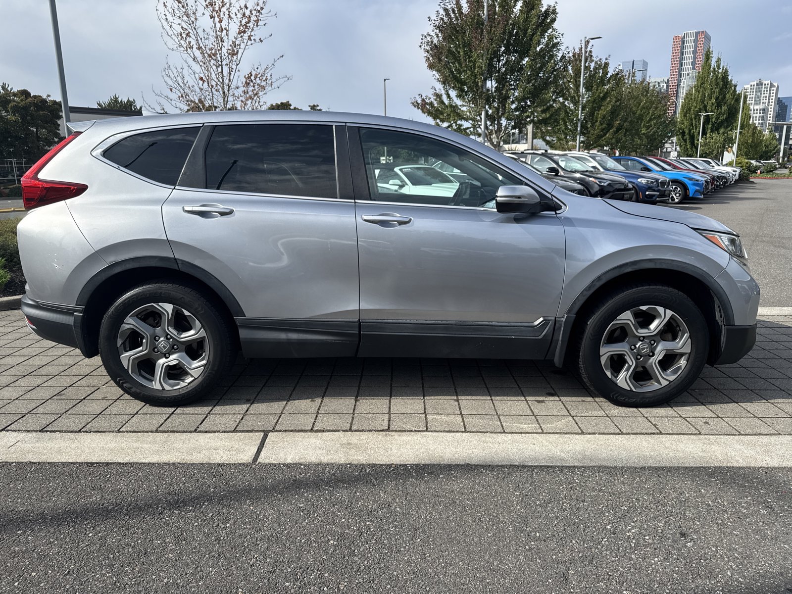 Used 2018 Honda CR-V EX image 4
