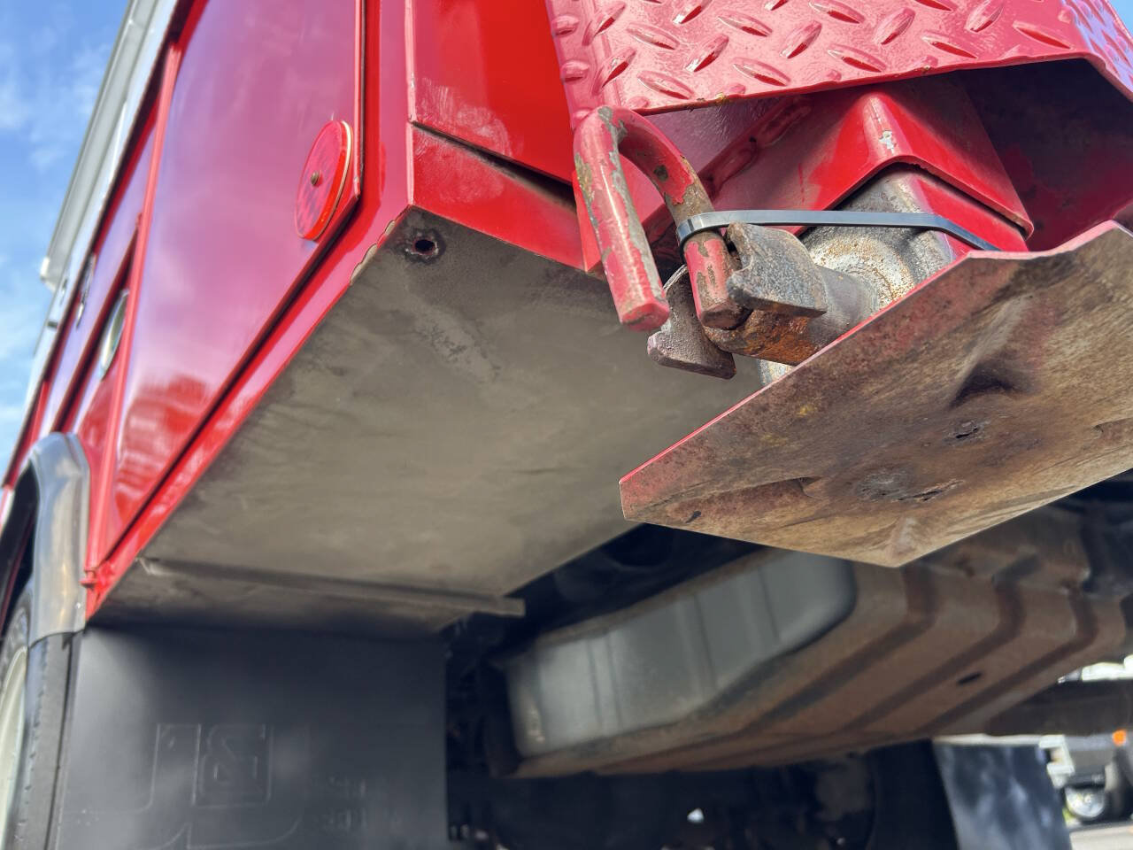 Used 2009 Ford F550 4x4 Regular Cab Super Duty image 68