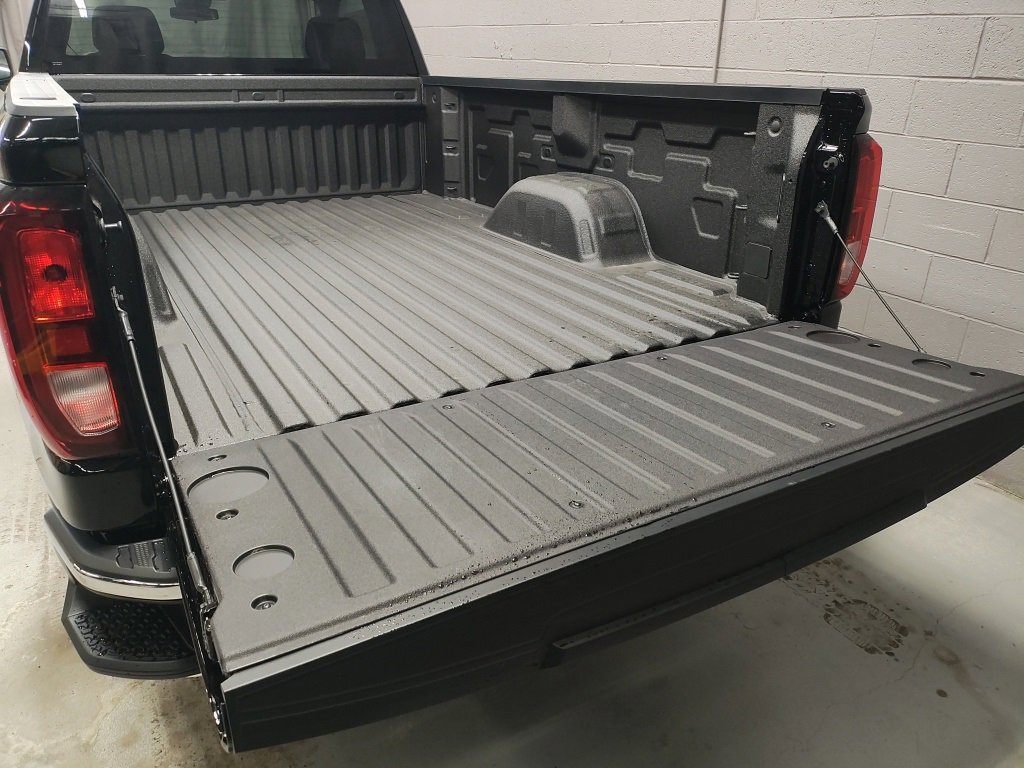 New 2026 GMC Sierra 1500 Pro w/ Pro Value Package image 18