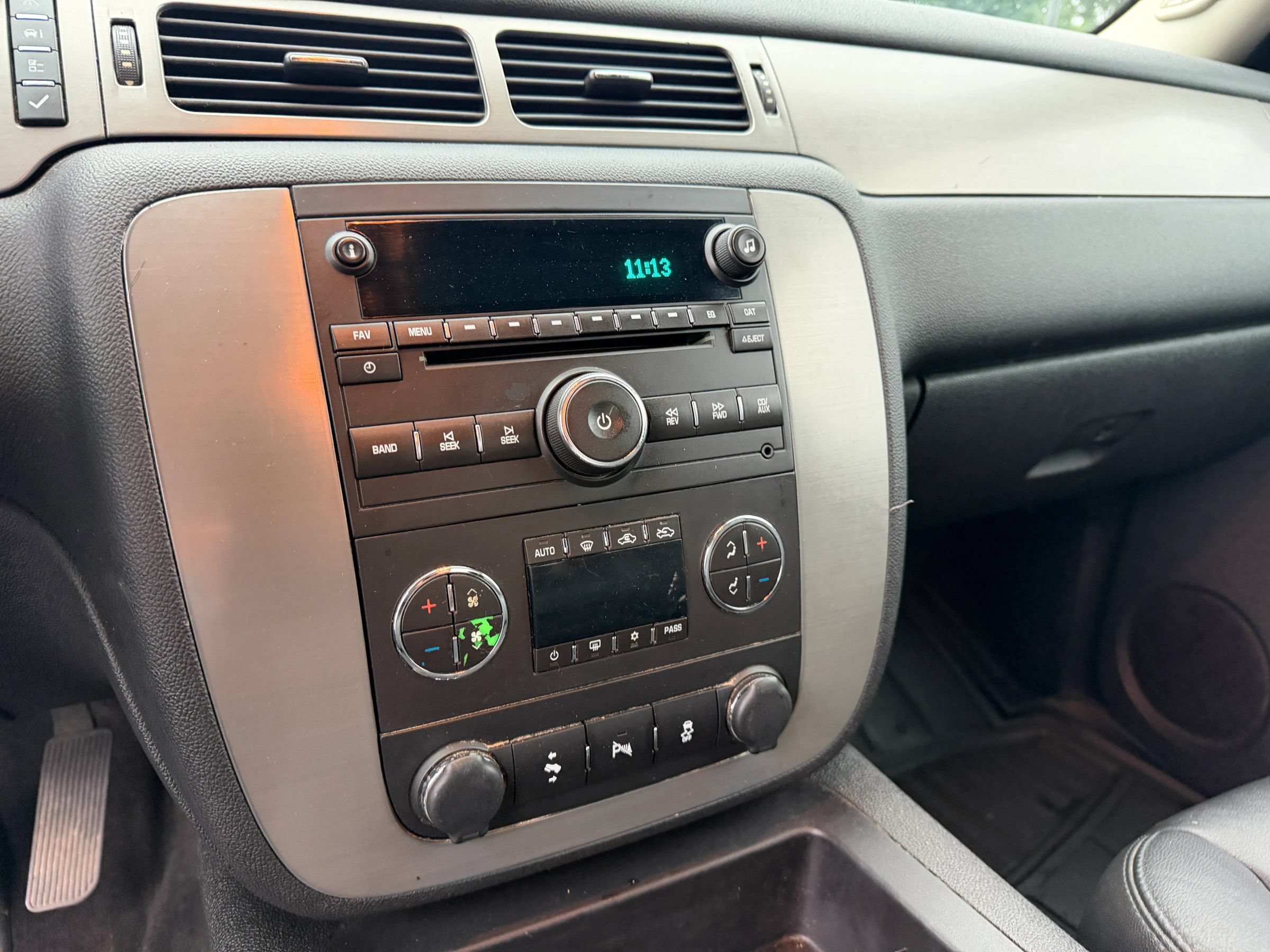 Used 2013 Chevrolet Silverado 2500 LTZ w/ LTZ Plus Package AWD/4WD image 14