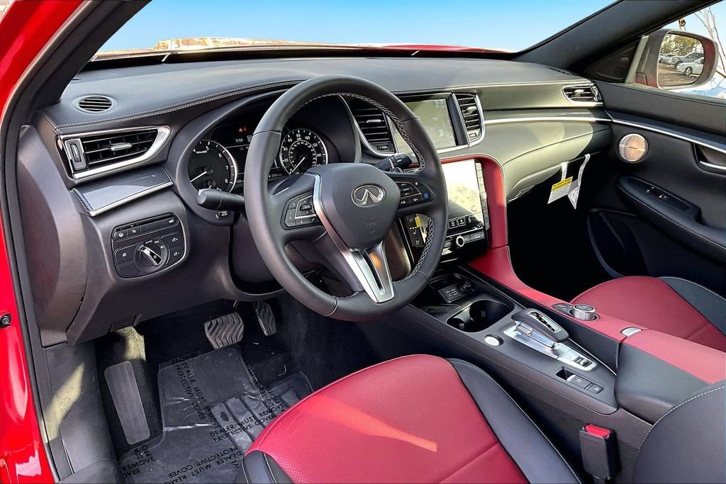 Used 2025 INFINITI QX50 Sport image 14