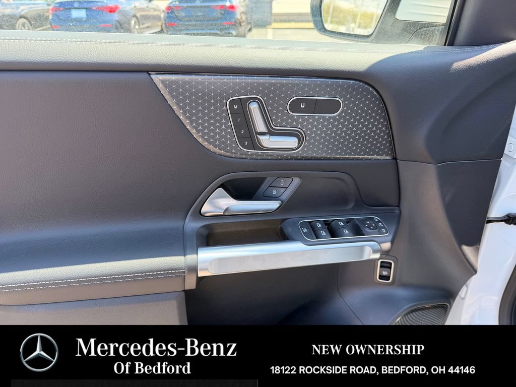 New 2026 Mercedes-Benz GLB 250 4MATIC image 8