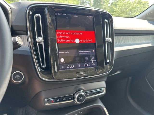 New 2026 Volvo XC40 B5 Plus w/ Protection Package Premier AWD/4WD image 15