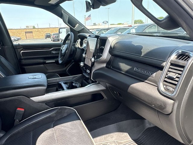 Used 2025 RAM 1500 Laramie w/ Sport Appearance Package AWD/4WD image 29