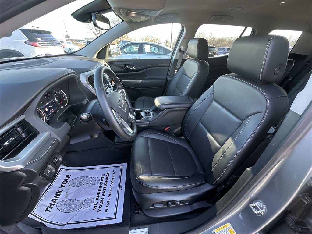 Used 2023 GMC Acadia SLT w/ Preferred Package image 11