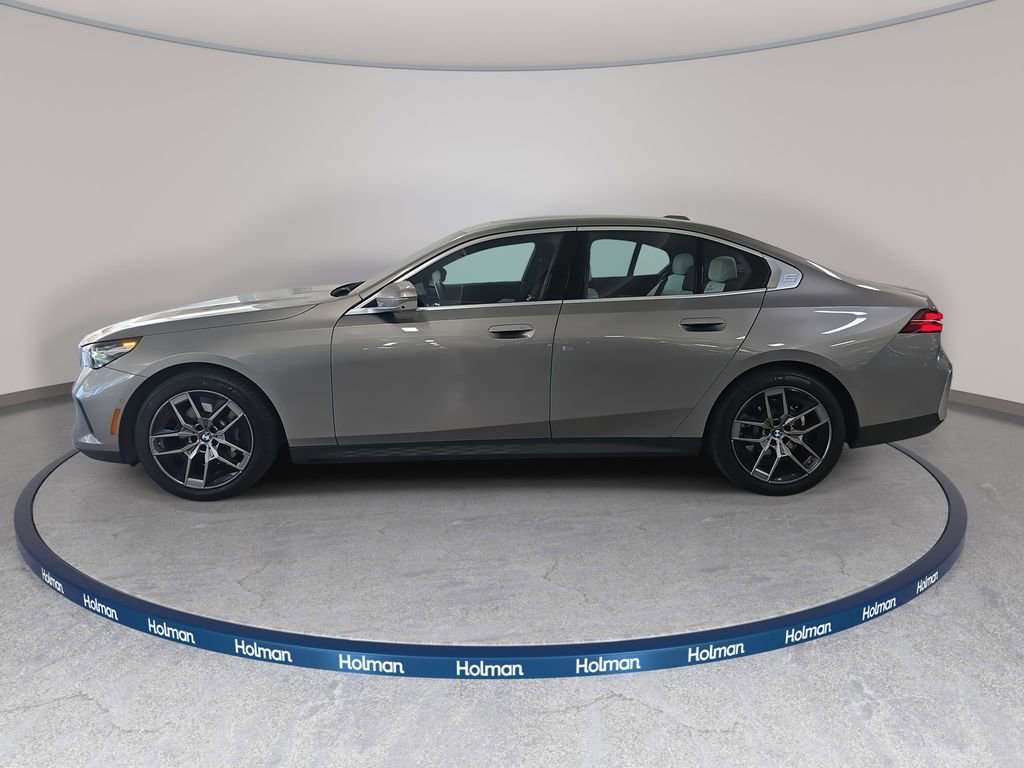 Used 2026 BMW 530i w/ Premium Package image 11