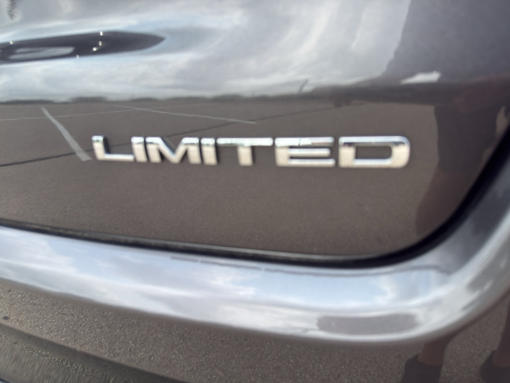 Used 2023 Jeep Compass Limited w/ Elite Group AWD/4WD image 9