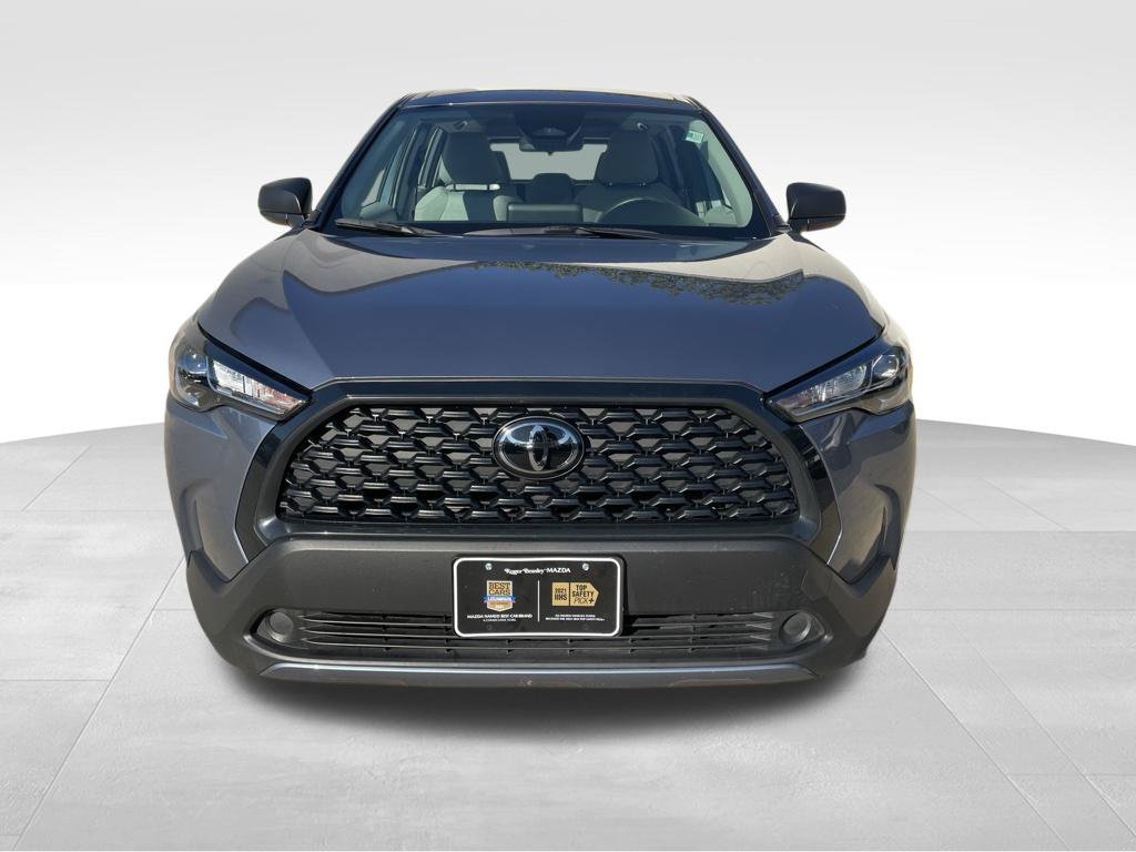 Used 2025 Toyota Corolla Cross L FWD image 2