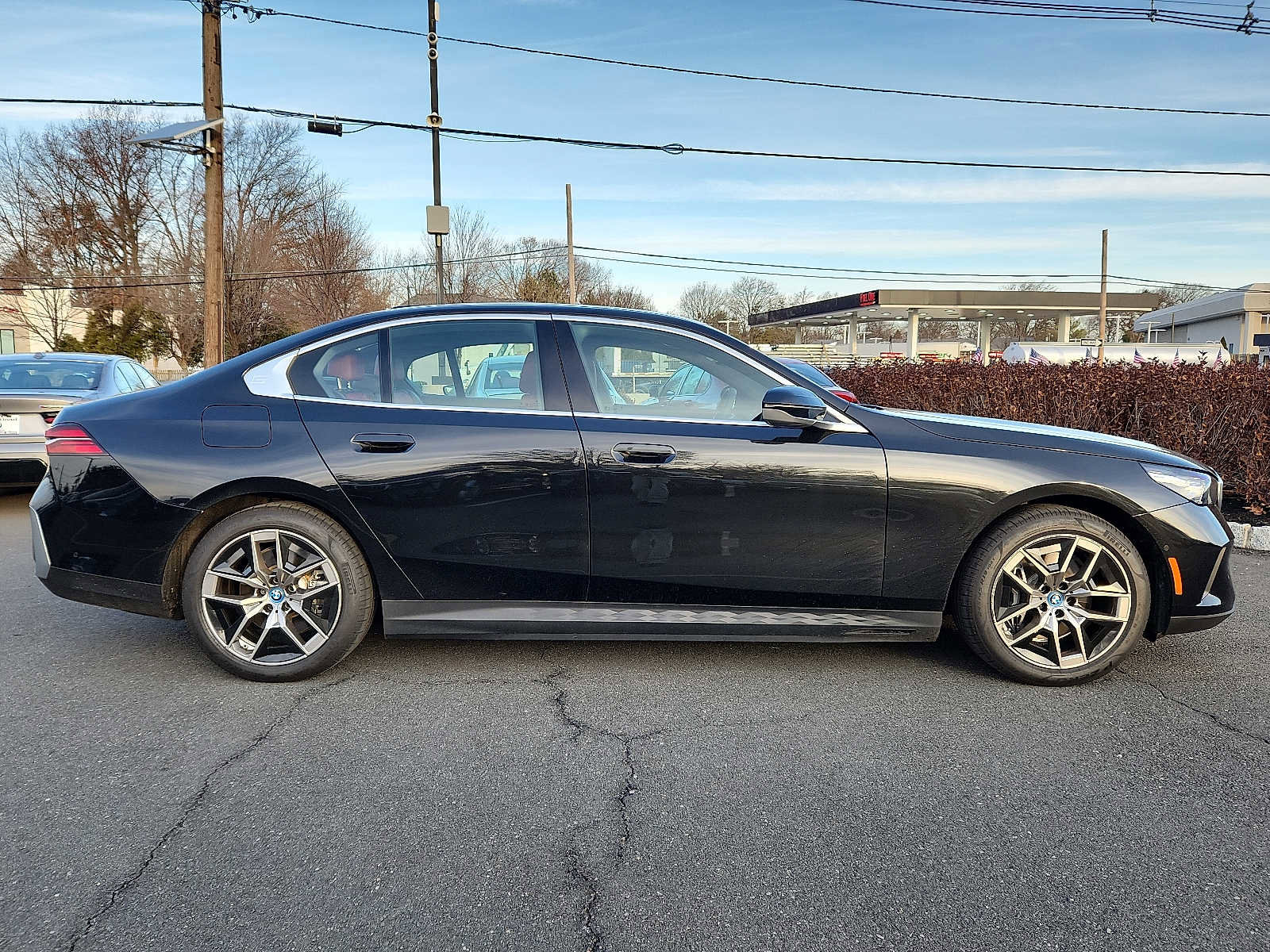 Used 2024 BMW i5 eDrive40i w/ Convenience Package image 7