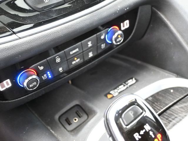 Used 2019 Buick Enclave Avenir w/ Avenir Technology Package image 35