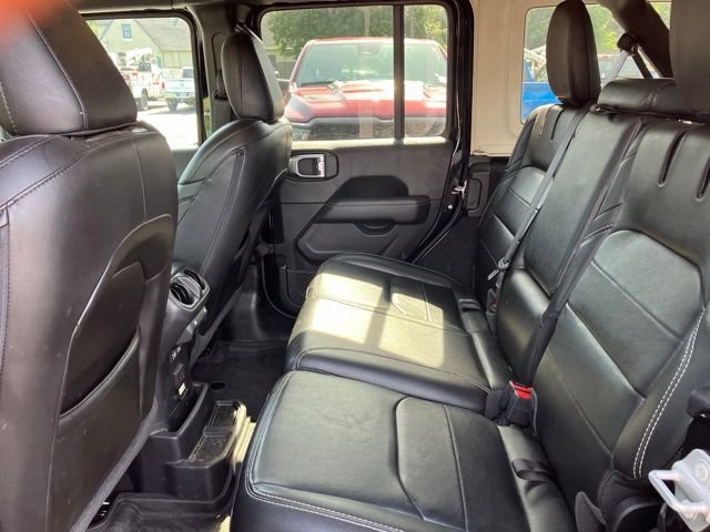 Used 2023 Jeep Wrangler Unlimited Sahara w/ Cold Weather Group AWD/4WD image 20