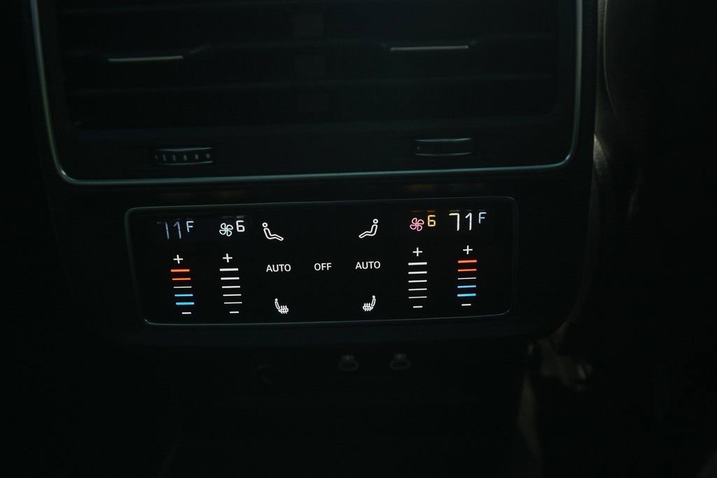 Used 2022 Audi Q8 Premium Plus image 30