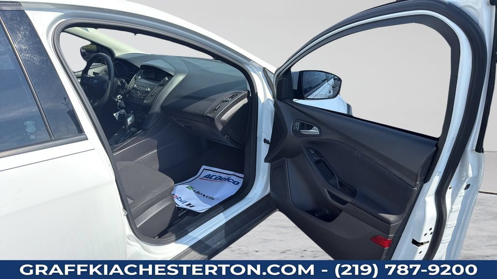 Used 2018 Ford Focus SE FWD image 23