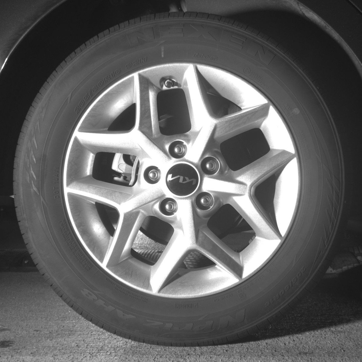 Used 2025 Kia Soul LX w/ LX Technology Package FWD image 15