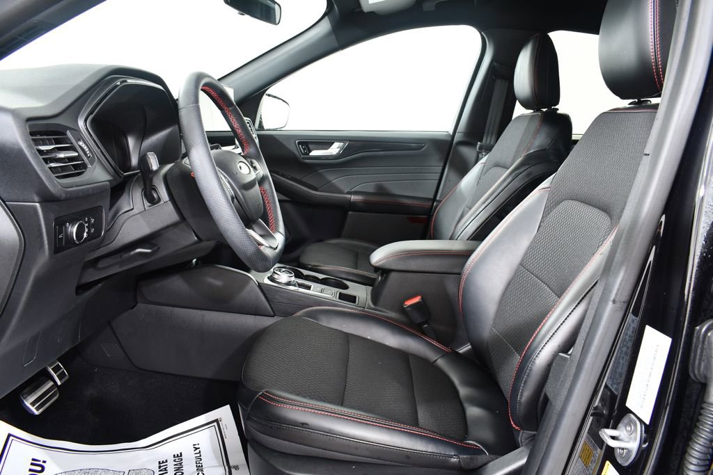 Used 2024 Ford Escape ST-Line w/ Tech Pack #1 AWD/4WD image 6