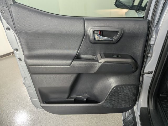 Used 2021 Toyota Tacoma TRD Off-Road AWD/4WD image 22