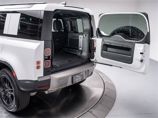 New 2026 Land Rover Defender 110 S AWD/4WD image 32