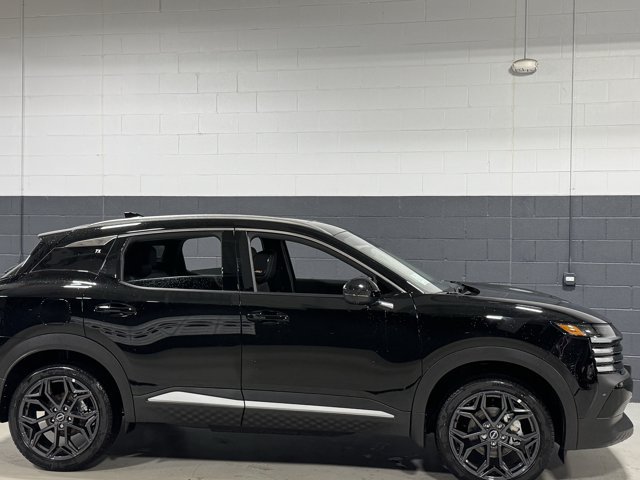 New 2026 Nissan Kicks SR w/ SR Premium Package AWD/4WD image 5