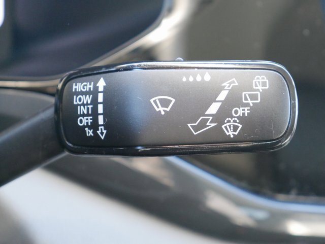 Used 2022 Volkswagen Taos SEL image 26